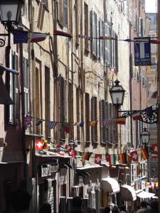 Xtrallusion photo gallery of Italy. Photos, pictures, images and photographs of the Italian Rivieras, the Italian Lakes, the Italian Alps, the Cinque Terre, the Amalfi coast and some of the most beautiful corners of Italy. Plus photos of Italian cities such as Pisa, Milan, Genoa and Rome.